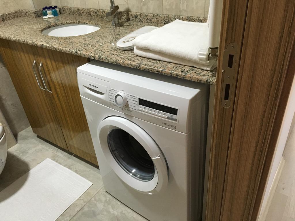 Central Vip Apartments Trabzon Bagian luar foto