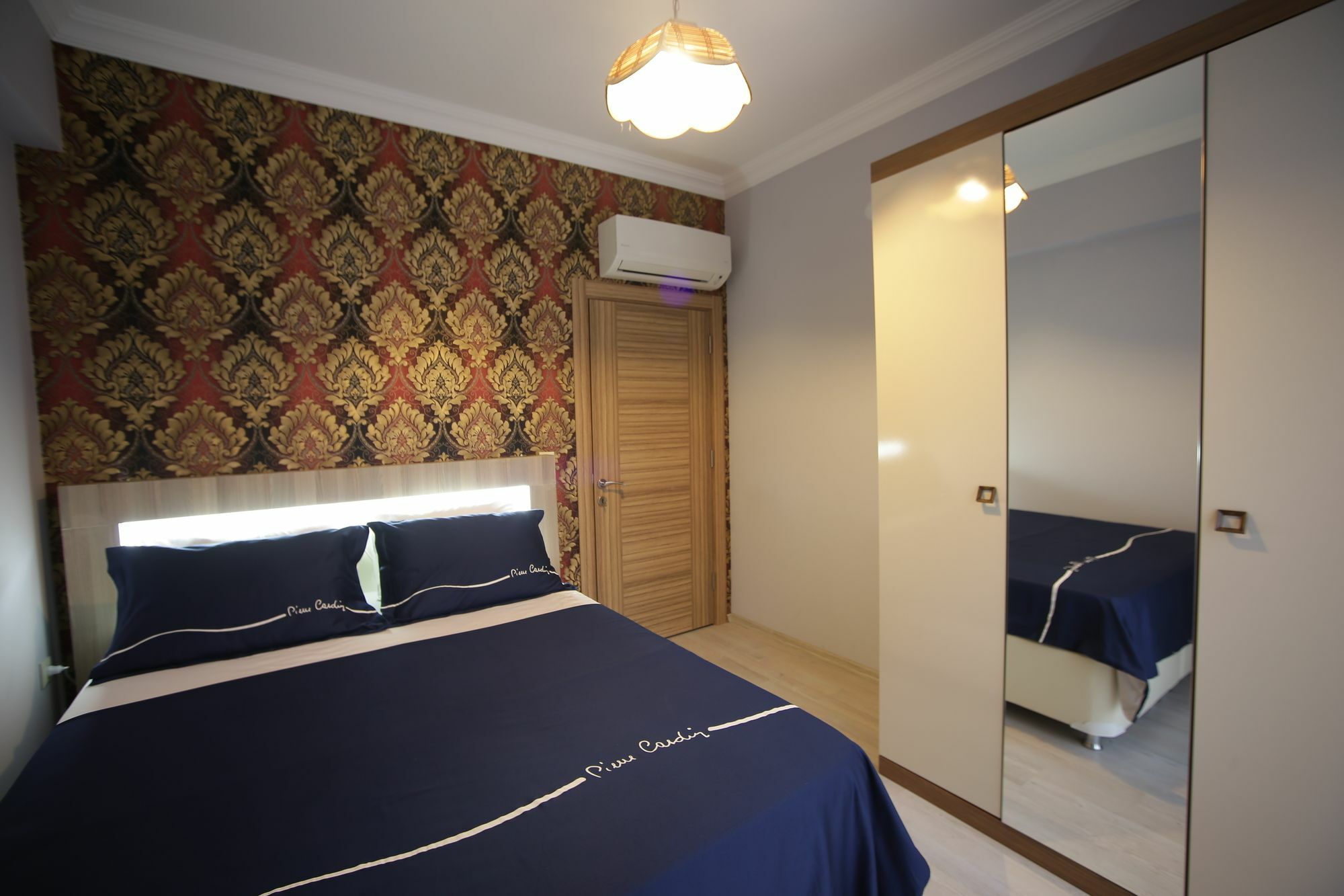 Central Vip Apartments Trabzon Bagian luar foto